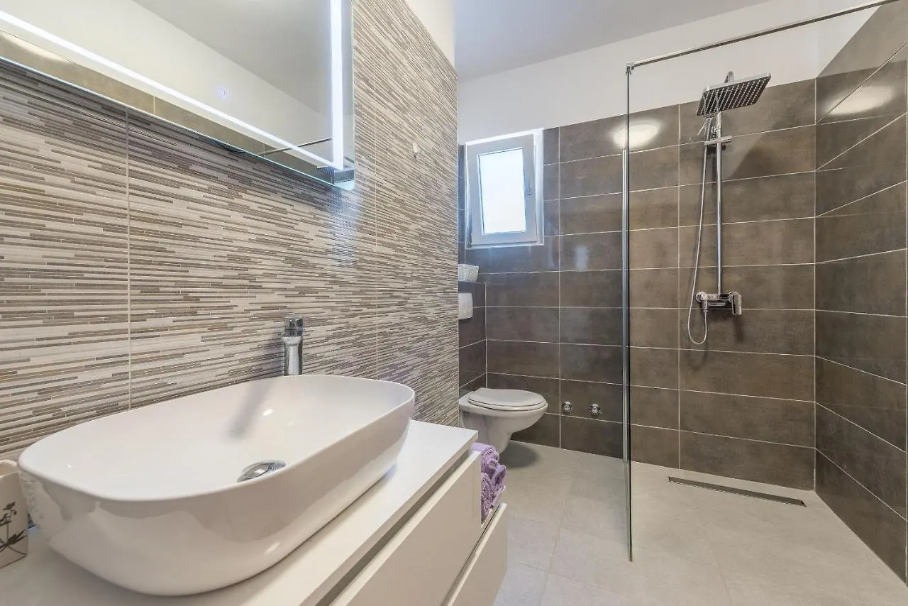 Villa Tara Zadarvillas Tinj