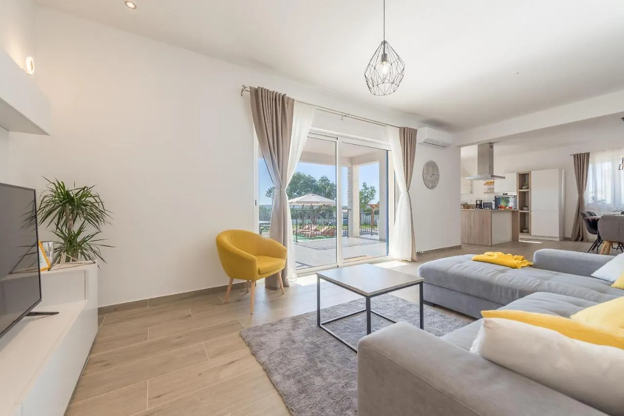 Villa Tara Zadarvillas Tinj