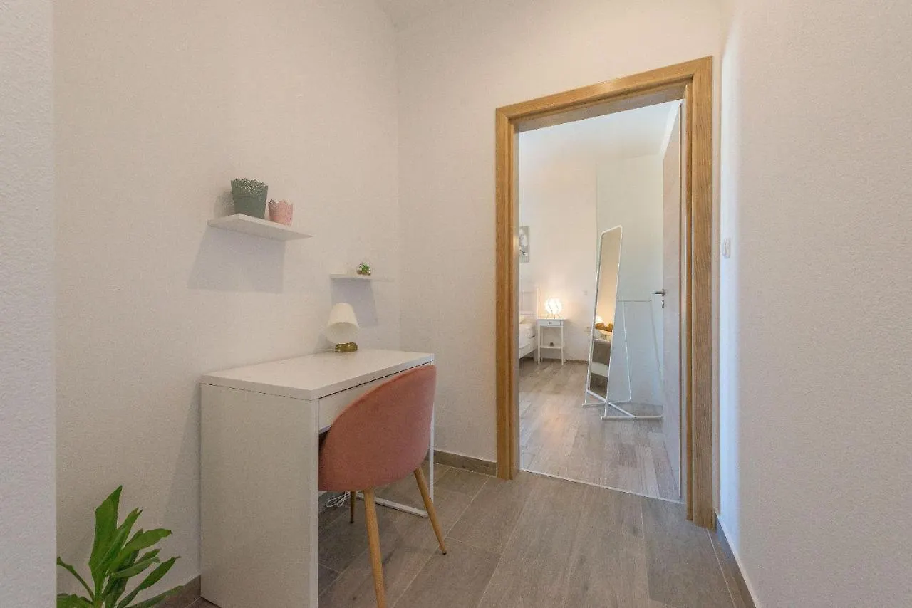 Villa Tara Zadarvillas Tinj