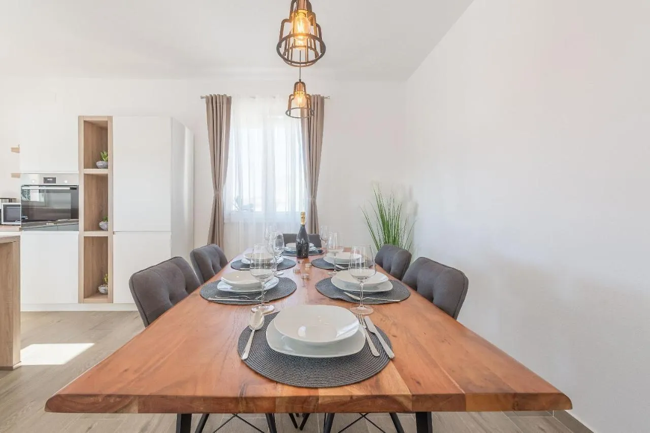 Villa Tara Zadarvillas Tinj