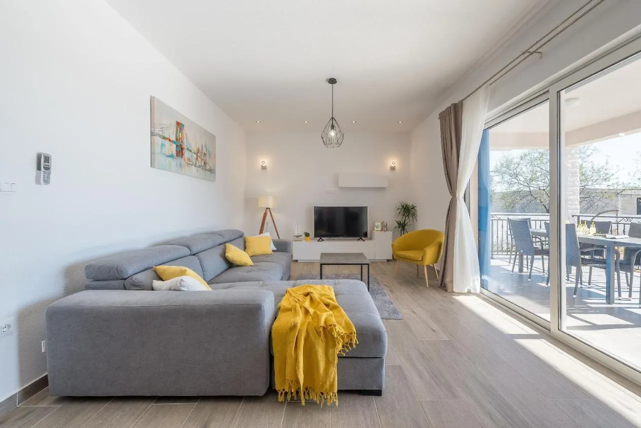 Villa Tara Zadarvillas Tinj 0*,