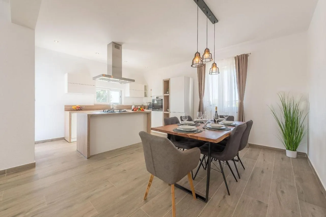 Villa Tara Zadarvillas Tinj Croatia