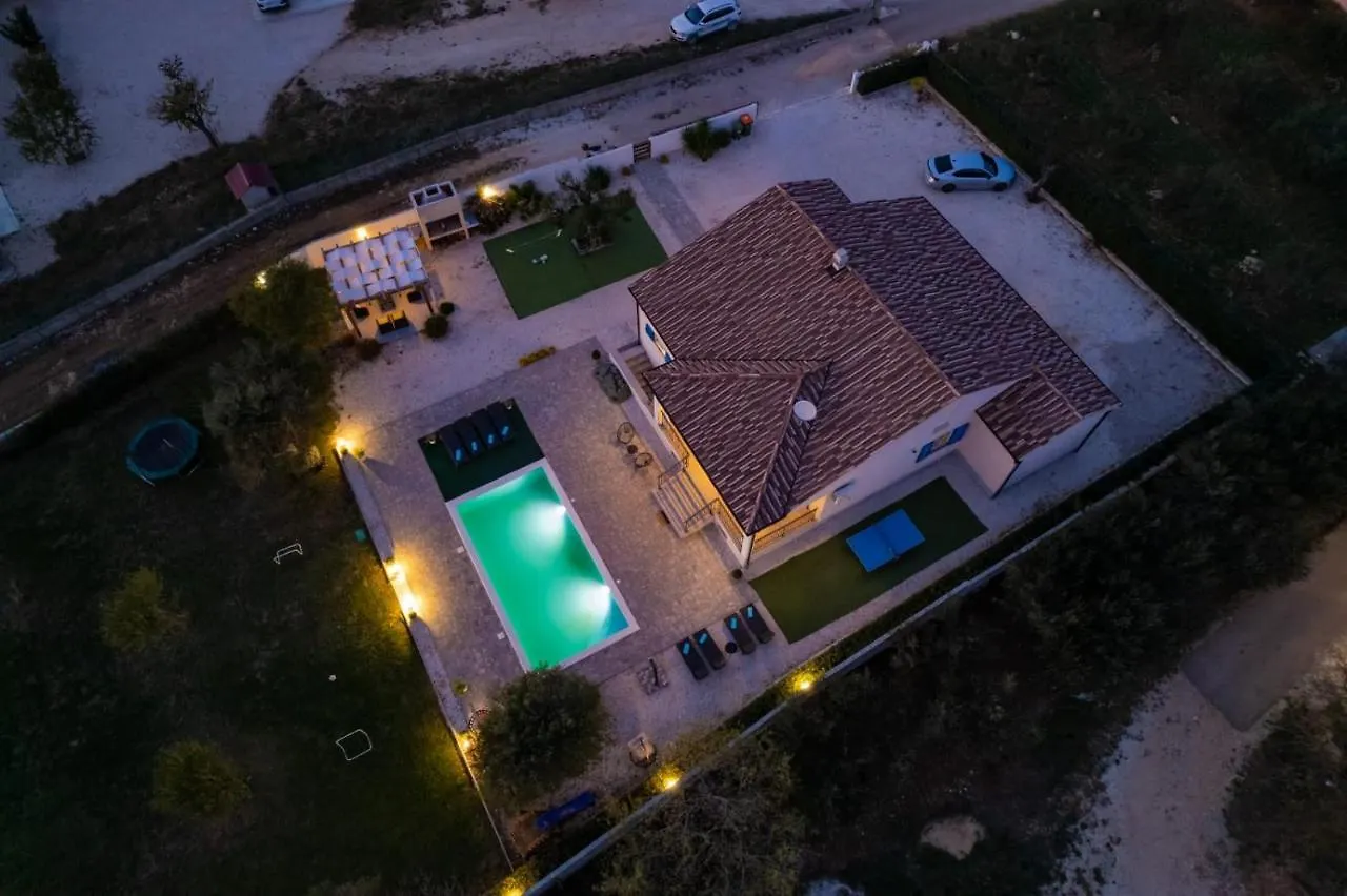 Villa Tara Zadarvillas Tinj